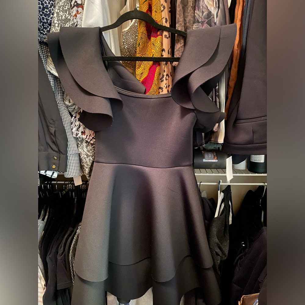 Boohoo NWT Black Tiered Sleeveless Ruffled Pullover Mini Dress Size 12